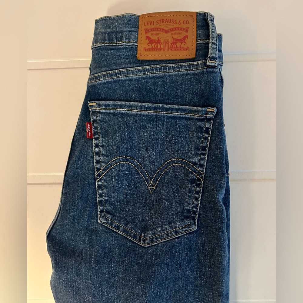 Levi jeans - mile high super skinny size 26